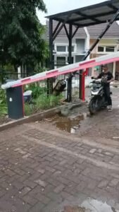 palang parkir perumahan jantipark 21