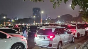 situasi-terkini-antrean-parkir-di-jiexpo-saat-jakarta-fair-jumat-2762025-1751033375212_169