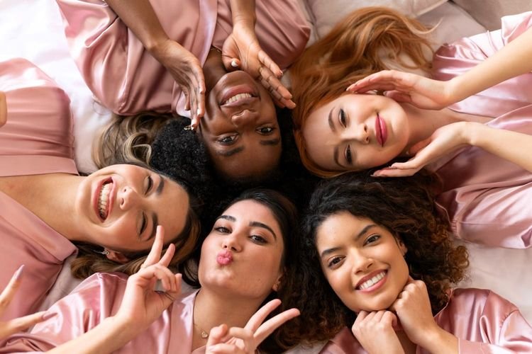 7 Weton dengan Energi Positif Melimpah: Pribadinya Dikenal Paling Menyenangkan dan Selalu Jadi Idola Bagi Orang Disekitarnya!