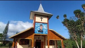 Gereja-Paroki-StTheresia-Mbata-di-Desa-Rana-Mbata-Kecamatan-Kota-Komba-Utara.jpg