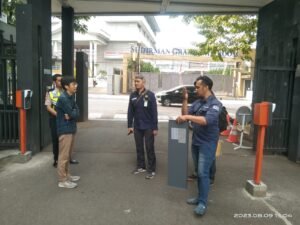 Palang parkir otomatis kini jadi standar di perumahan Bandung. Harga mulai Rp 45 juta, tersedia opsi sewa bulanan. Hubungi Ricky +62 853-2223-2939.