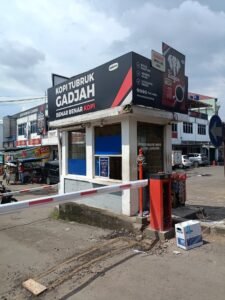 Palang parkir,palang parkir otomatis dan Palang parkir otomatis perumahan menyertakan link website yang hanya membahas msm parking