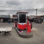 🔧 Apa Itu Palang Parkir Otomatis? Palang parkir otomatis adalah sistem penghalang kendaraan berbasis barrier gate yang digunakan untuk mengatur keluar-masuk kendaraan di area parkir. Sistem ini bekerja secara otomatis menggunakan sensor, tombol, kartu RFID, hingga sistem pembayaran digital seperti QRIS Tap & Go. Di Indonesia, penggunaan palang parkir otomatis semakin meningkat karena mendukung efisiensi, keamanan, dan transparansi retribusi parkir. 🏙️ Manfaat Pemasangan Palang Parkir Meningkatkan Keamanan Kendaraan Palang parkir berfungsi sebagai gerbang kontrol agar setiap kendaraan yang masuk dan keluar dapat terdata secara otomatis. Meningkatkan Pendapatan Pengelola (PAD atau Pemilik Lahan) Dengan sistem digital, setiap transaksi tercatat dan dapat dimonitor secara real time. Beberapa pemerintah daerah bahkan menerapkan sistem e-parking untuk meningkatkan Pendapatan Asli Daerah (PAD). Mengatasi Pungli dan Parkir Liar Penerapan sistem palang parkir otomatis Tap and Go telah terbukti menekan praktik pungutan liar di banyak kota besar. Efisiensi Operasional Sistem semi manless atau manless parking memungkinkan pengelola menghemat biaya tenaga kerja karena semua sistem berjalan otomatis. 🏢 Jenis-Jenis Palang Parkir Otomatis Berikut beberapa jenis yang populer di pasaran Indonesia: Jenis Kecepatan Keterangan Palang Parkir Ultra Guard 0.3–0.6 detik Cocok untuk area padat kendaraan seperti mall dan rumah sakit Palang Parkir M-Gate Heavy Duty 0.6–1 detik Didesain untuk area industri dan jembatan timbang Palang Parkir QRIS Tap & Go < 1 detik Menggunakan pembayaran digital berbasis QRIS Palang Parkir Portable Bervariasi Ideal untuk acara sementara atau lokasi proyek Palang Parkir Perumahan 0.6–1 detik Umumnya digunakan di komplek dan area tertutup Beberapa produsen nasional seperti MSM Parking Group telah memproduksi seri Ultra Guard dan M-Gate dengan motor berkualitas tinggi dan sistem anti-crash untuk mencegah kerusakan akibat benturan kendaraan. 💰 Estimasi Harga Palang Parkir Otomatis Harga palang parkir otomatis bervariasi tergantung merek, kecepatan buka-tutup, dan fitur tambahannya. Rata-rata harga di Indonesia berkisar antara Rp 16 juta – Rp 45 juta per unit, belum termasuk instalasi dan sistem pembayaran digital. Sistem palang parkir bandung misalnya, umumnya sudah terintegrasi dengan dashboard digital berbasis cloud untuk monitoring jumlah kendaraan dan pendapatan. 💡 Tips Memilih Palang Parkir yang Tepat Perhatikan Kecepatan Motor dan Daya Tahan Area padat membutuhkan kecepatan buka-tutup di bawah 1 detik. Pilih Sistem Parkir Digital yang Terintegrasi Pastikan mendukung pembayaran QRIS, kartu RFID, dan ANPR (Automatic Number Plate Recognition). Gunakan Vendor Resmi dan Terpercaya Vendor seperti MSM Parking Group dikenal menyediakan layanan end-to-end, mulai dari perencanaan, perizinan, instalasi, hingga maintenance. Sesuaikan dengan Lokasi dan Kapasitas Palang parkir rumah sakit dan mall memerlukan sistem berbeda dengan palang parkir perumahan atau kampus. Pastikan Ada Garansi dan Layanan Purna Jual Dukungan teknis yang cepat penting untuk menghindari downtime operasional. 🌐 Digitalisasi Parkir dan Tren Smart City Indonesia sedang menuju era smart city, di mana sistem parkir otomatis menjadi bagian dari infrastruktur digital kota. Kota-kota seperti Bandung, Surabaya, dan Karimun telah mulai mengadopsi palang parkir otomatis QRIS untuk meningkatkan efisiensi dan akuntabilitas retribusi. Perusahaan seperti MSM Parking berperan dalam digitalisasi parkir nasional melalui sistem E-Parking, Tap & Go, dan integrasi sensor IoT. Solusi ini membantu pemerintah daerah dan swasta membangun sistem parkir yang aman, efisien, dan transparan. 📊 Kesimpulan Palang parkir otomatis bukan hanya alat fisik, melainkan bagian dari sistem digital yang menghubungkan keamanan, efisiensi, dan pendapatan. Pemilihan palang parkir berkualitas, vendor terpercaya, dan integrasi sistem pembayaran digital menjadi faktor utama menuju pengelolaan parkir modern yang sukses. Untuk Anda yang ingin menerapkan sistem parkir digital di area komersial atau pemerintahan, pastikan memilih vendor yang memiliki rekam jejak nasional, dukungan teknis lengkap, dan legalitas resmi — seperti yang diterapkan oleh beberapa penyedia nasional di Indonesia. Kata Kunci Utama yang Digunakan: palang parkir otomatis, barrier gate, sistem parkir otomatis, harga palang parkir otomatis, sistem e-parking, palang parkir bandung, palang parkir rumah sakit, palang parkir tap and go, palang parkir murah tapi berkualitas, MSM Parking Group.