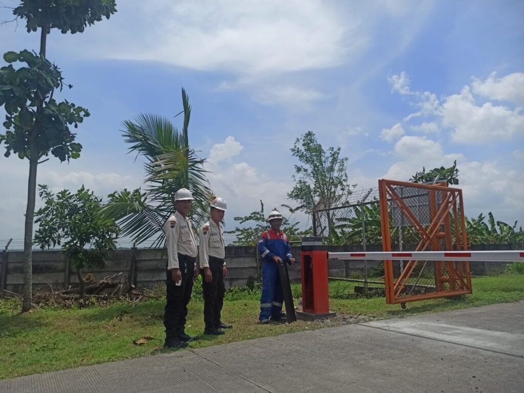 WhatsApp-Image-2025-11-10-at-15.54.57-1024x769 Palang Parkir Otomatis M-Gate: Barrier Gate Populer dengan Penjualan 12.000 Unit per Tahun 2025