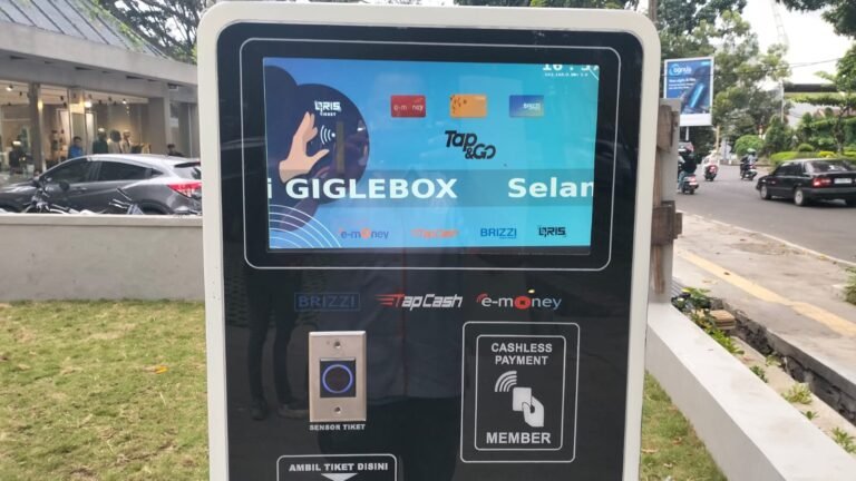 Mesin Parkir eMoney Solusi Modern untuk Sistem Parkir Digital (1)