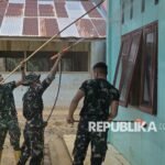 Senin, TNI/Polri Bersihkan Sekolah di Aceh Tamiang