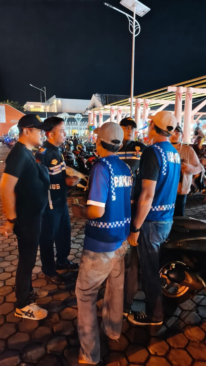 Giat Dishub Karimun dan PT MSM Tiga Matra Satria Sosialisasi dan Penertiban Parkir OnStreet Demi Kenyamanan Warga (4)