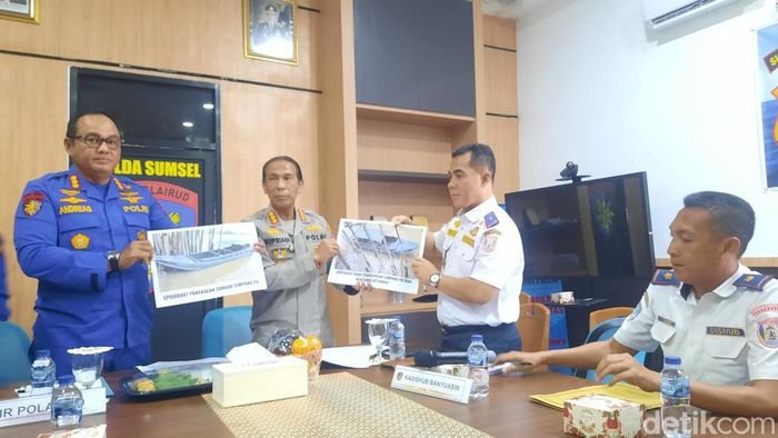 keterangan pers terkait video viral diduga pungli di peraian sumsel di ditpolrairud polda sumsel prima syahbanadetiksumut 169.jpeg