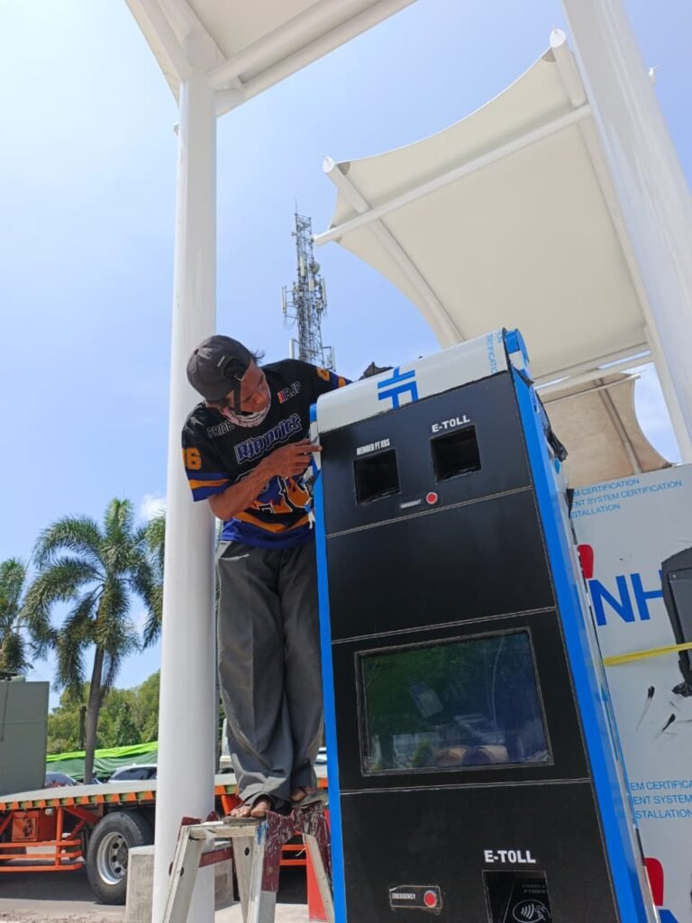 palang parkir tap and go non tunai