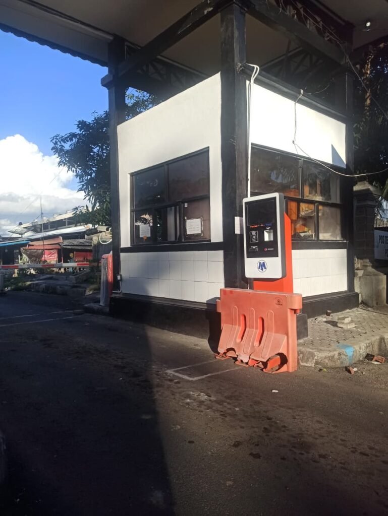 palang-parkir-ultra-guard-4-769x1024 Progress Pemasangan Palang Parkir Otomatis UltraGuard Tap and Go (Manless & Cashless)