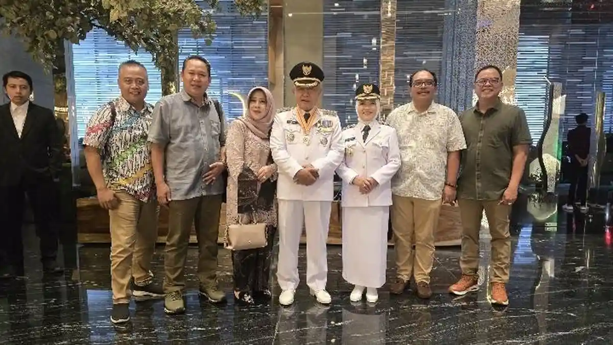 JELANG PELANTIKAN Muhammad Sanusi dan Lathifah Shobih.jpg