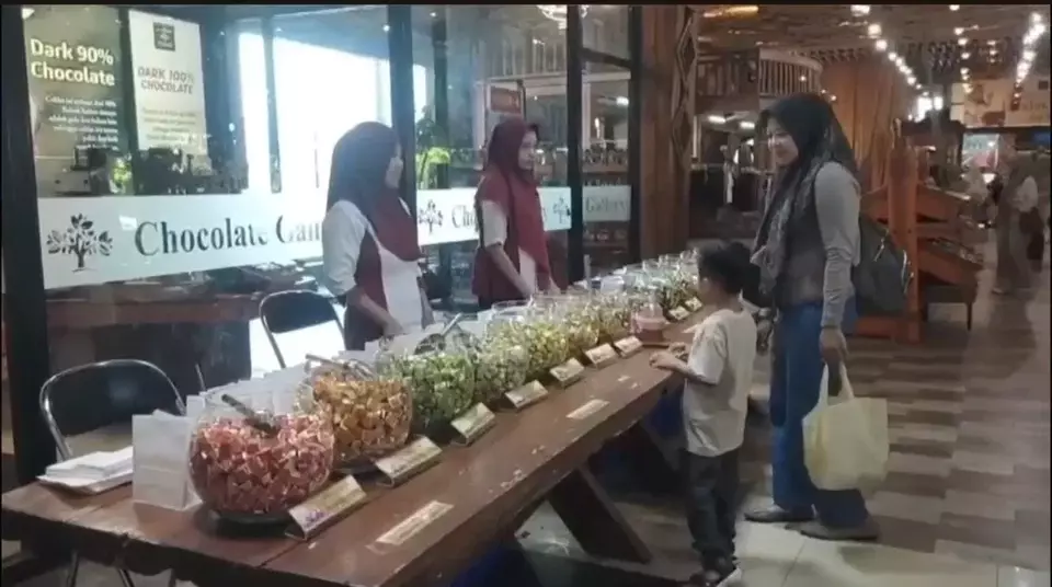Wisata Edukasi Cokelat di Batu Love Garden, Pengunjung Diajari Memproses Cokelat