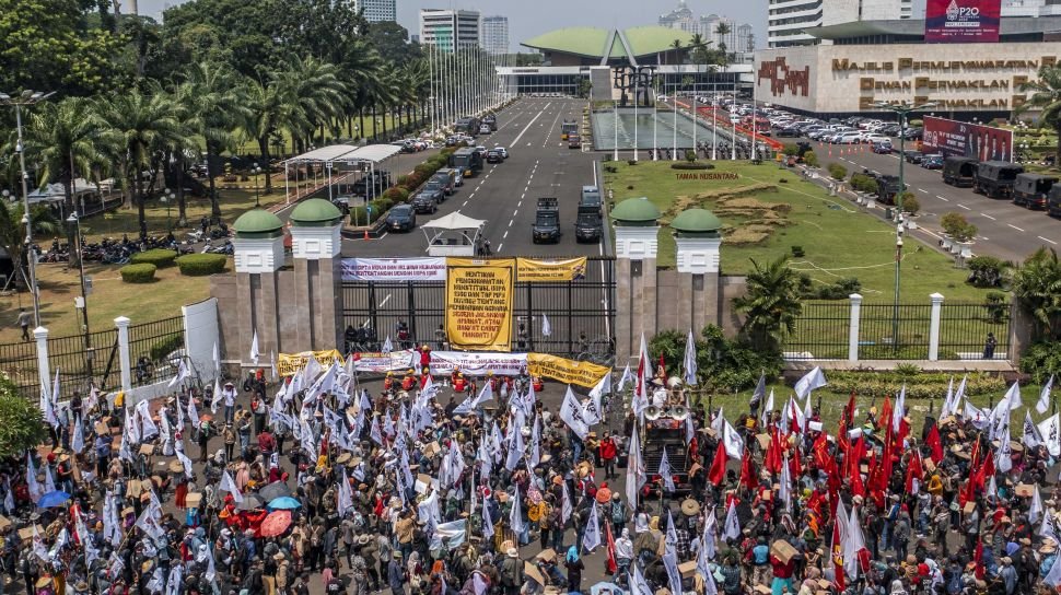 3.761 Aparat Keamanan Dikerahkan Jaga Demo di DPR dan Monas Hari Ini