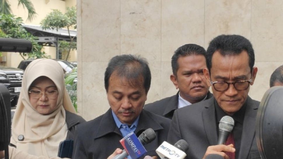 Kuasa Hukum: Penangkapan Roy Suryo dan Dokter Tifa Tanpa Surat Penahanan