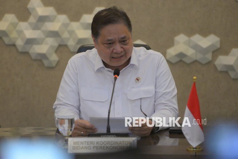Pemerintah Tunda Insentif Motor Listrik, Bantuan Pangan dan Diskon Transportasi Tetap Berjalan
