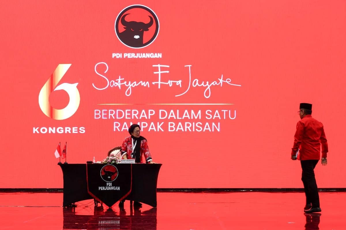 Politik Penyeimbang dan Standar Ganda PDIP