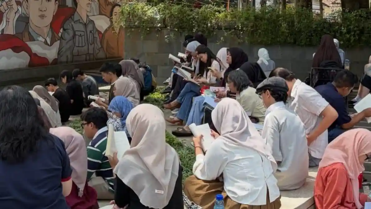 Satu Jam Tanpa Gawai: Komunitas Baca Bandung Bangun Budaya Literasi