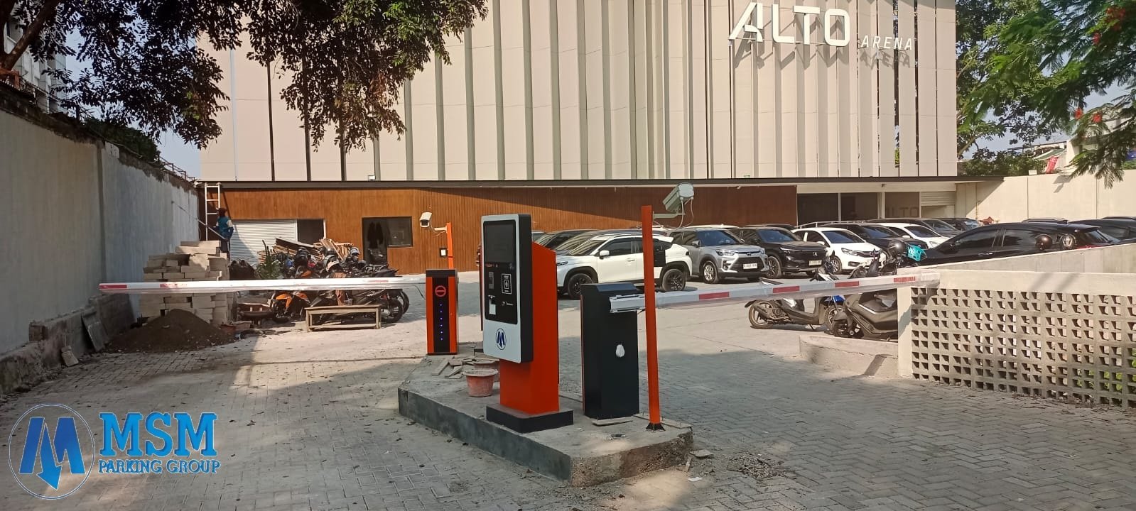 Palang Parkir Otomatis, Palang Parkir Otomatis Bandung, Barrier Gate Bandung, Sistem Parkir Otomatis, ALTO Arena Bandung, Padel Bandung, Smart Parking, Parking Management System.
