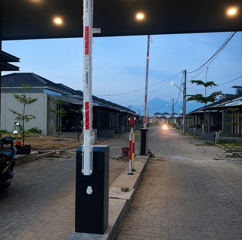 Bingung memilih ukuran palang parkir otomatis? Pelajari standar panjang boom gate, dimensi barrier gate, serta tips memilih palang parkir untuk perumahan, rumah sakit, mal, hingga kawasan industri.