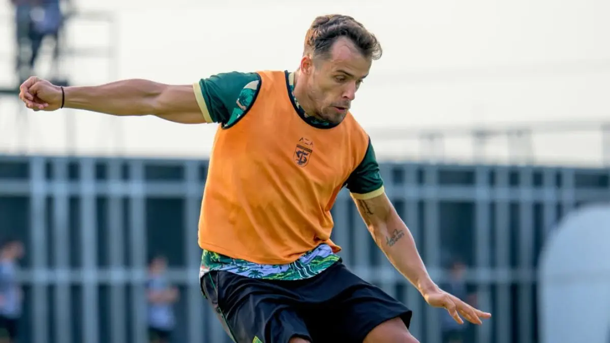 Miguel Pereira Jatuh Hati! Gelandang Portugal Antusias Mulai Kariernya Bersama Persebaya Surabaya