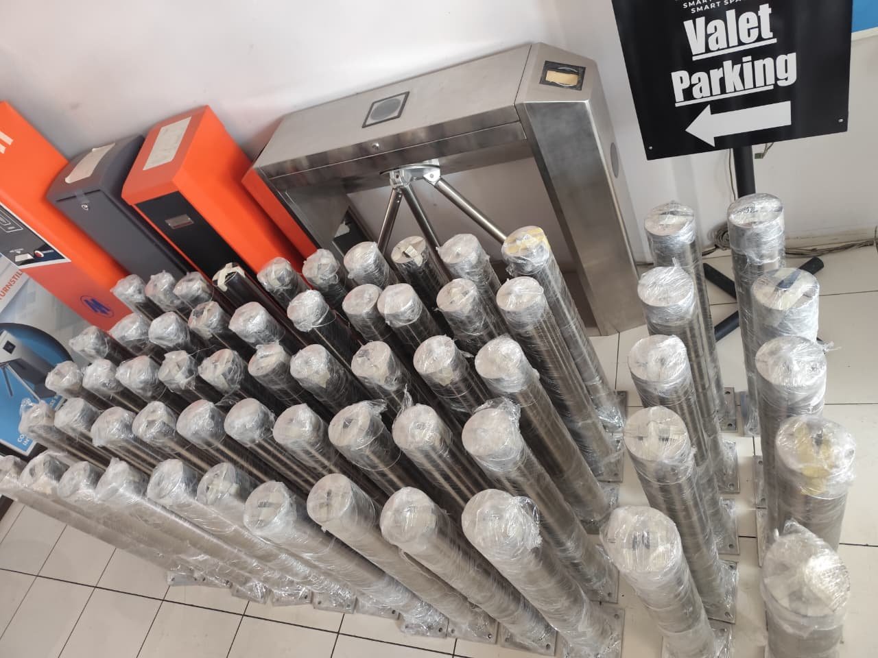 Kerjakan 160 Unit Bollard Twist Lock Stainless 4 mm untuk Proyek di Samarinda