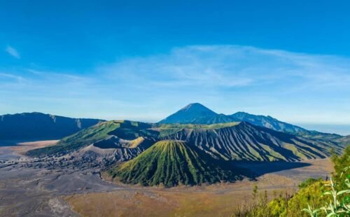 Enam Pemadam Karhutla Bromo Meninggal, DPR Desak Evaluasi Keselamatan dan Perlindungan Relawan
